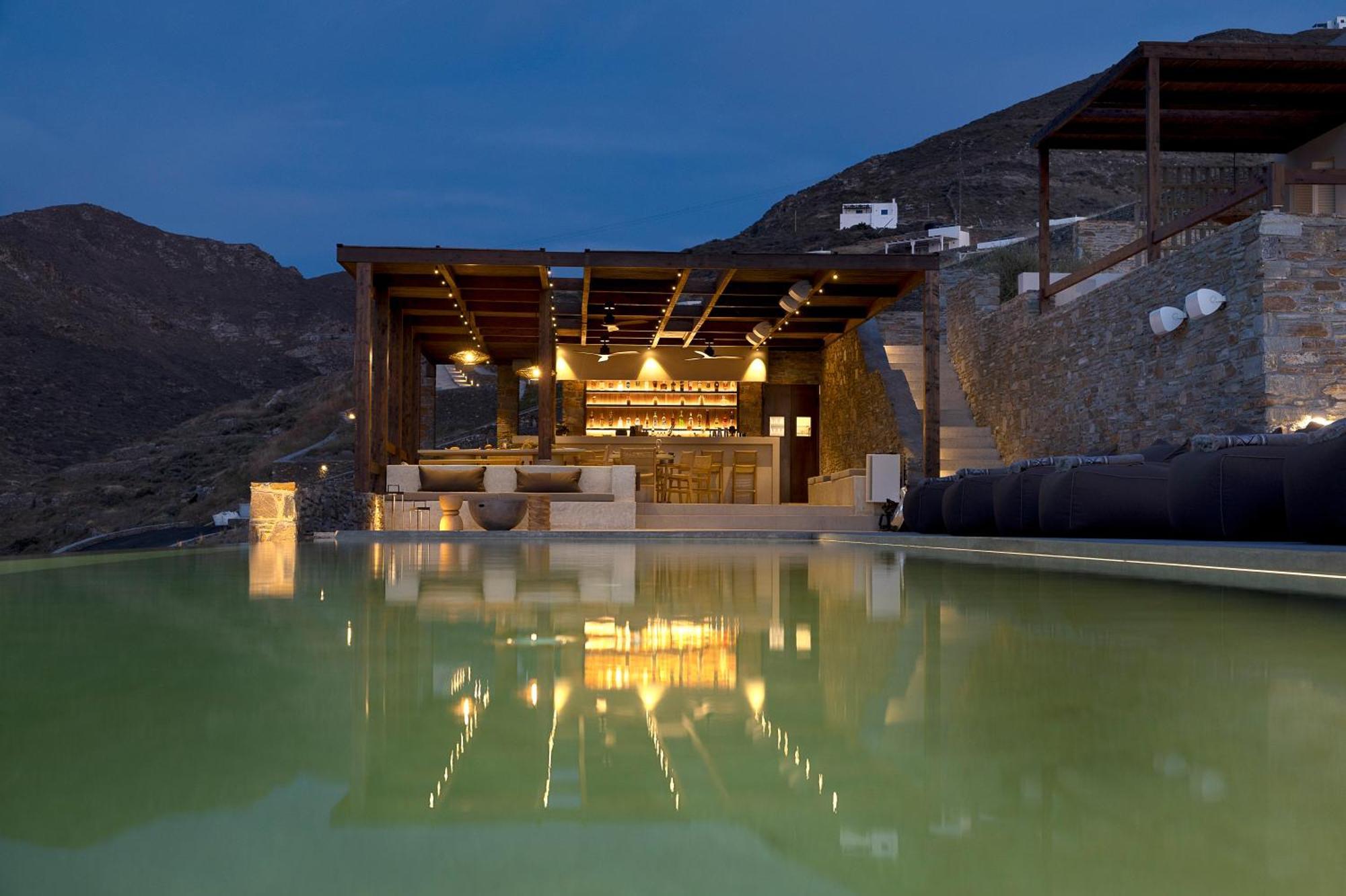 Yfes Hotel Kythnos Exterior photo